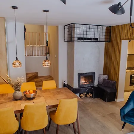 Apartment Divcigora *