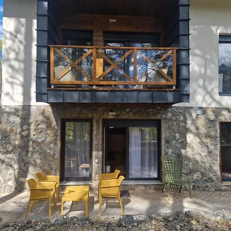 Divcigora Apartment *